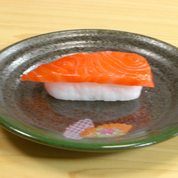 画像1: 食品サンプル マグネット　寿司（サーモン） (1)